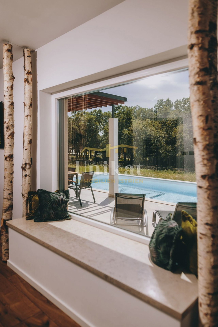 Villa indipendente con piscina - 17 km dal mare